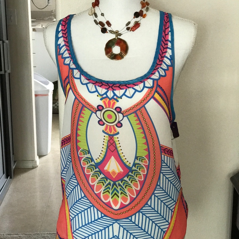 Sleeveless back colorful summer blouse